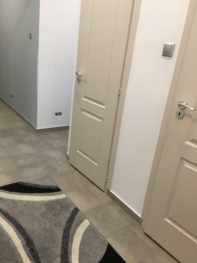 Ferienwohnung Igenyes Lakas Szegedin Exterior foto