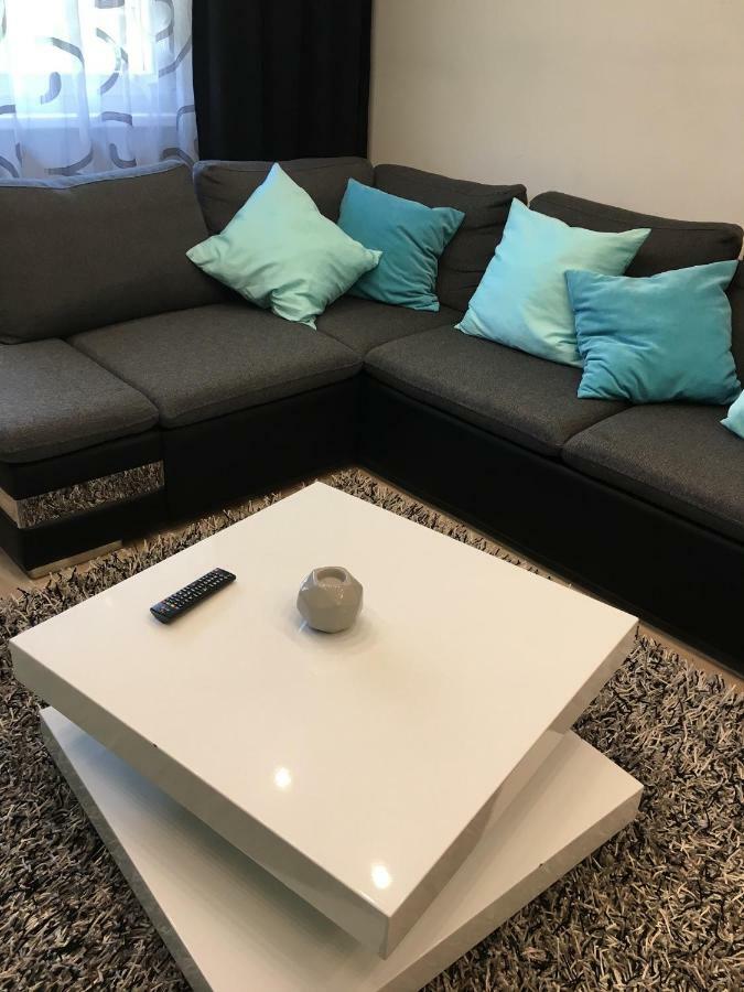 Ferienwohnung Igenyes Lakas Szegedin Exterior foto